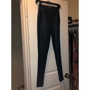 Classic high waisted jeans